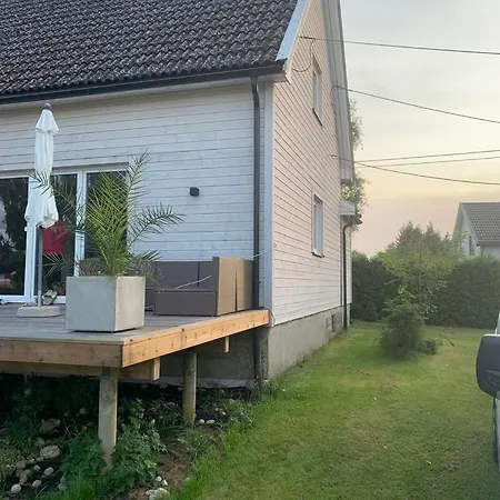 Czy In 1 Hour From Oslo *